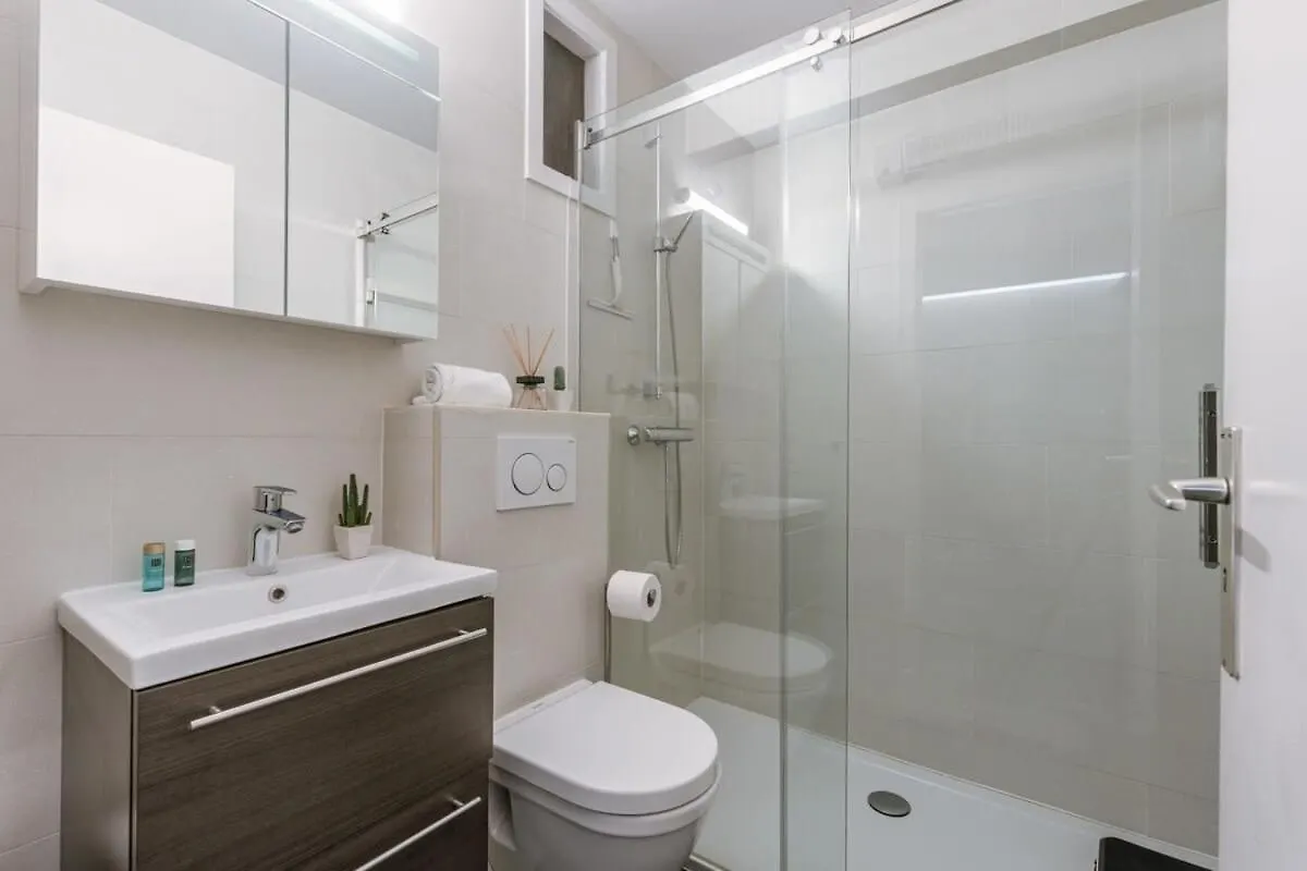Huswell - Charming Studio With Terrace Nearby The Beach Apartment Middelkerke